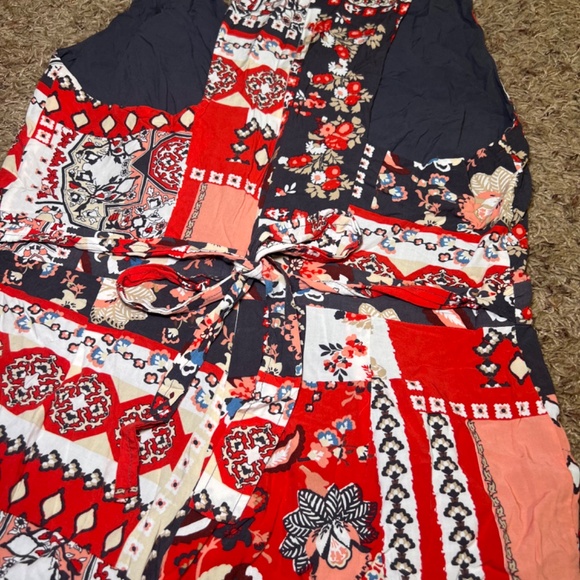 Guess Belle V-Neck Romper - Picture 6 of 7